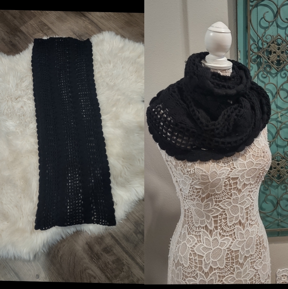 💠Black crochet infinity scarf